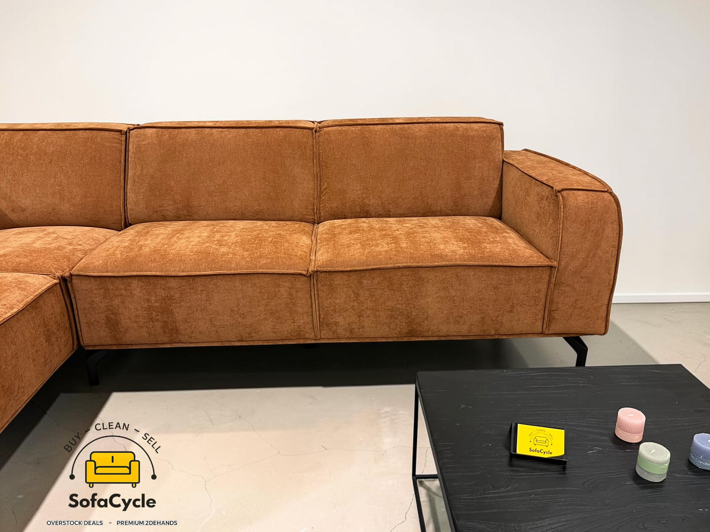 Calvaro hoekzetel roestbruin in stof, hoek R – overstock