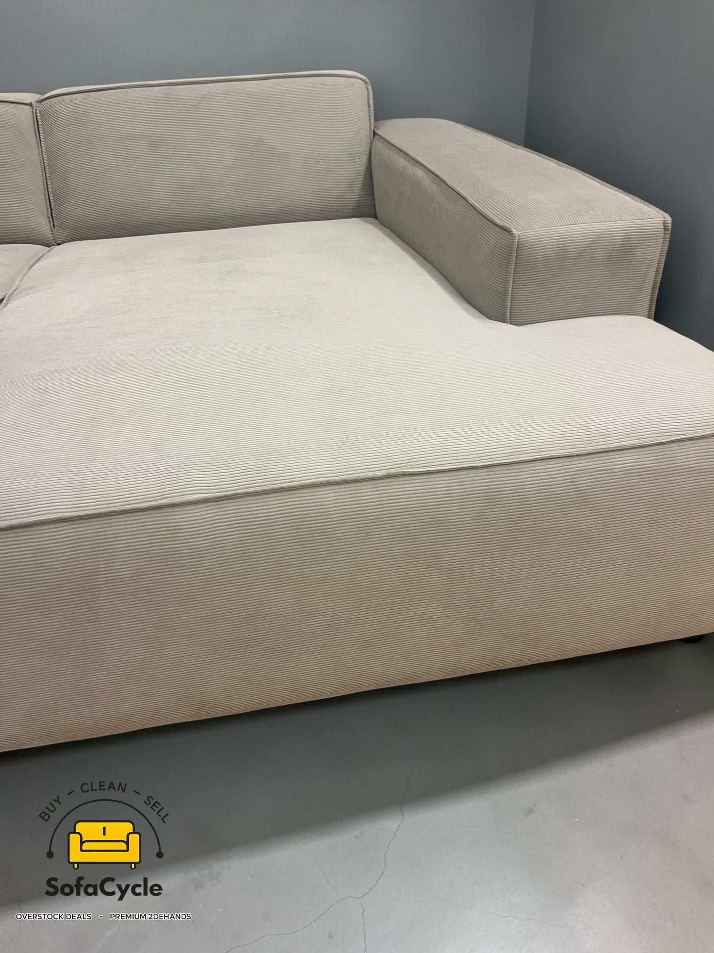 Quattro hoekzetel beige in fluweel, hoek R – overstock