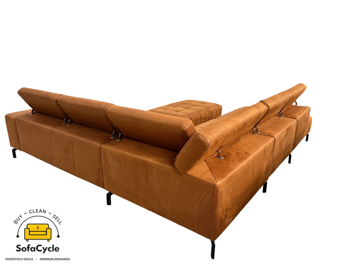 Hoekzetel cognac microvezel, poef + hoofdsteun – tweedehands