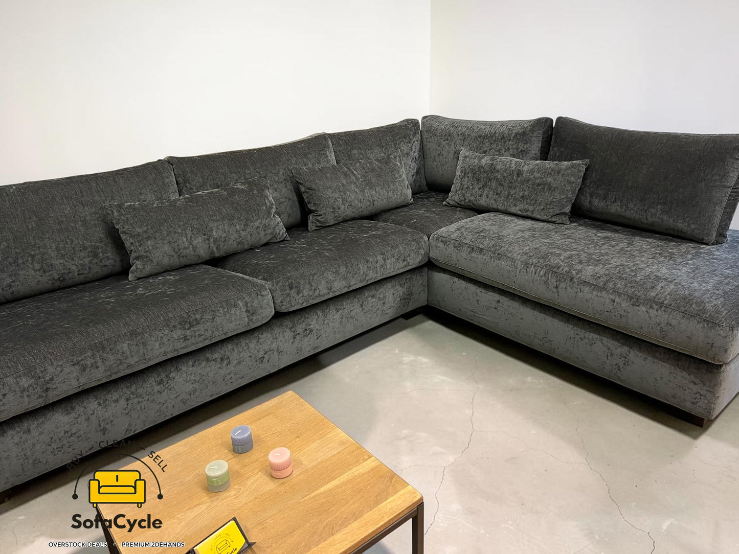 Hoekzetel groen in fluweel, hoek R – overstock