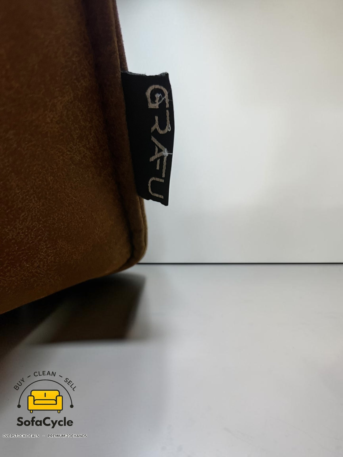 Hoekzetel cognac in microvezel met poef – tweedehands