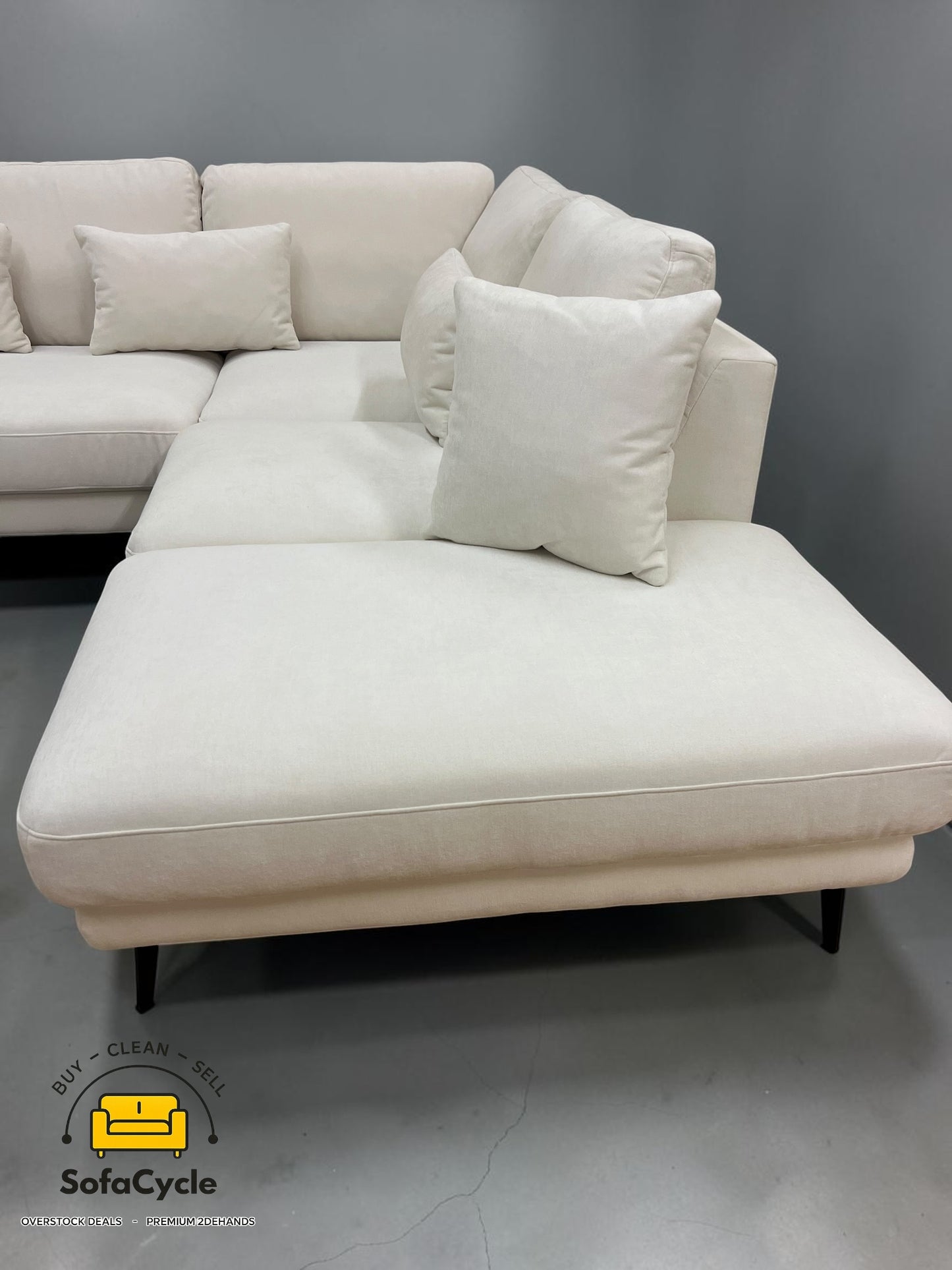 Luton hoekzetel wit in stof, hoek R – overstock