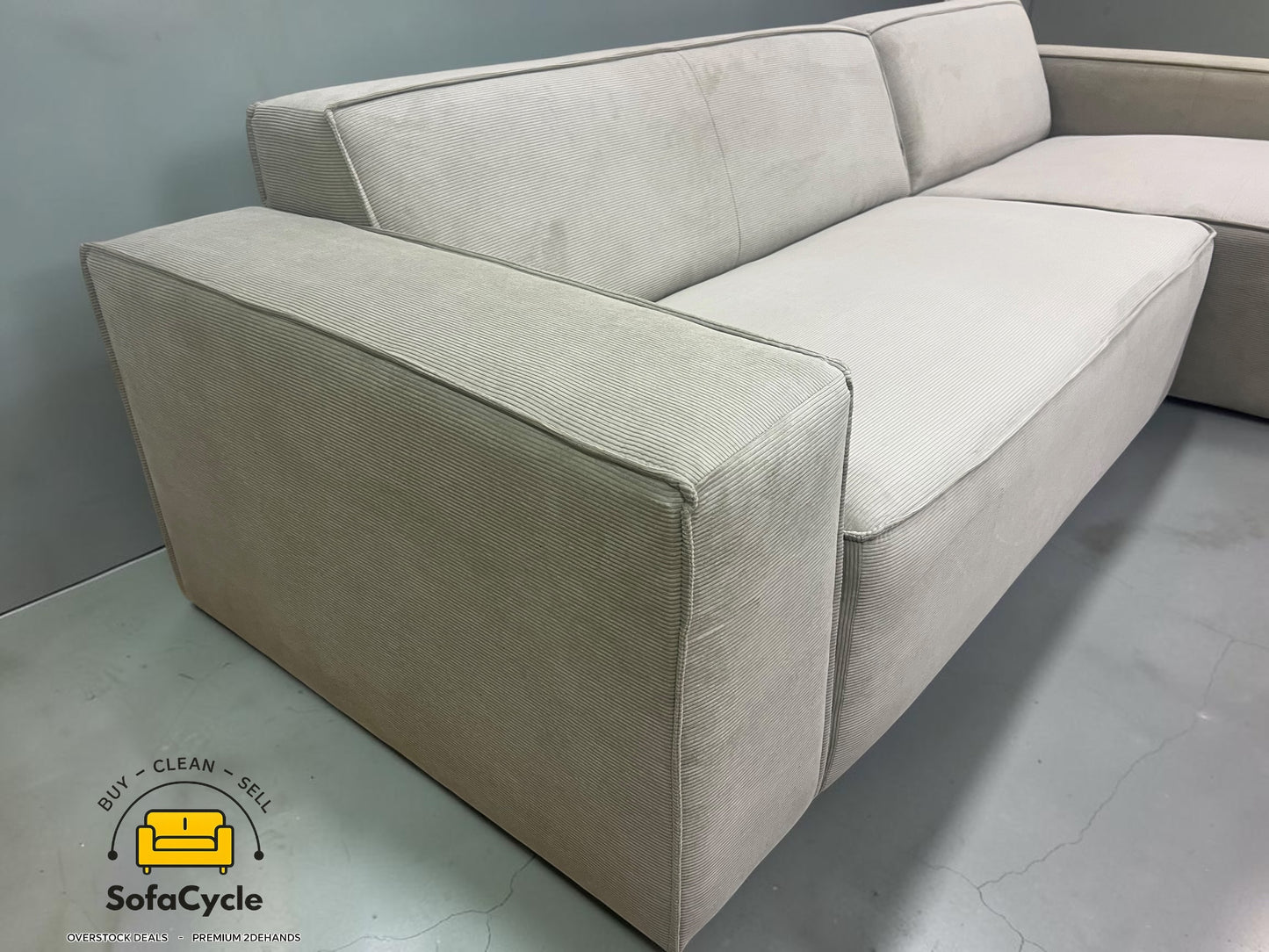 Quattro hoekzetel beige in fluweel, hoek R – overstock
