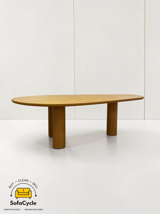 Organische walnoot eettafel – unieke traanvorm (design statement)
